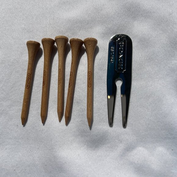 Coach Signature Denim Golf Tee Set - Picture 5 of 6